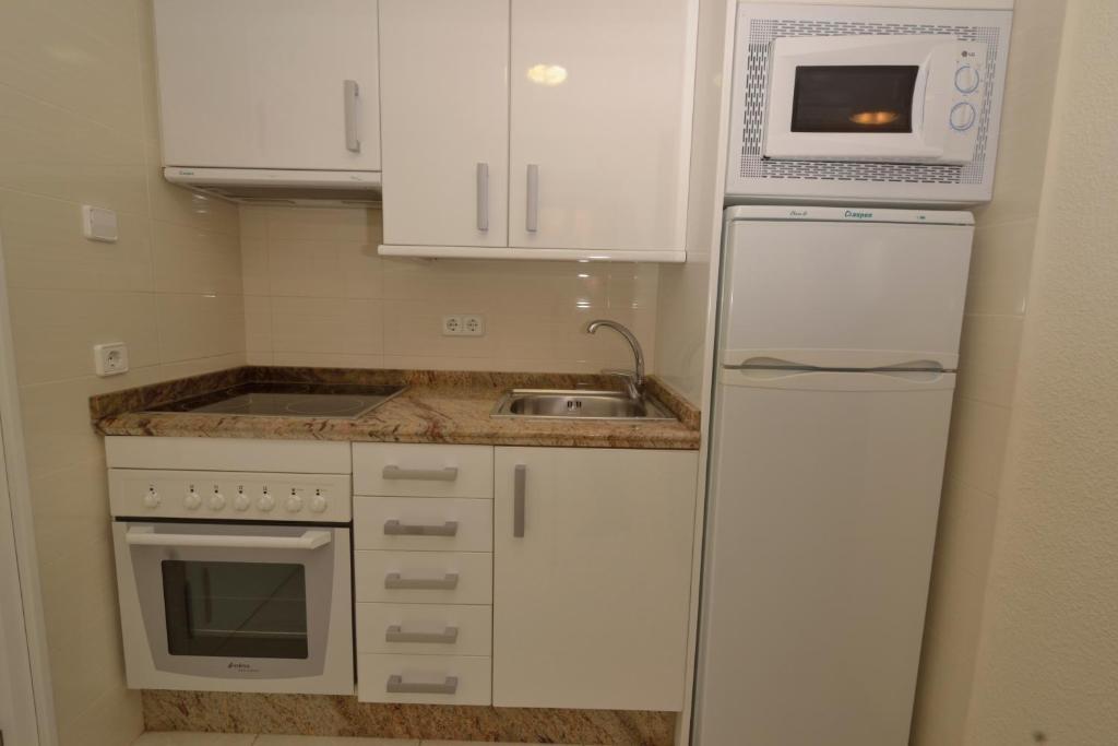 Apartamentos Turmalina Unitursa Calpe Habitación foto